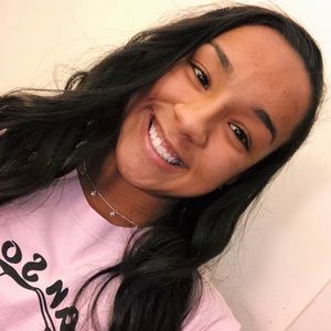 Meet your Posher, Leah